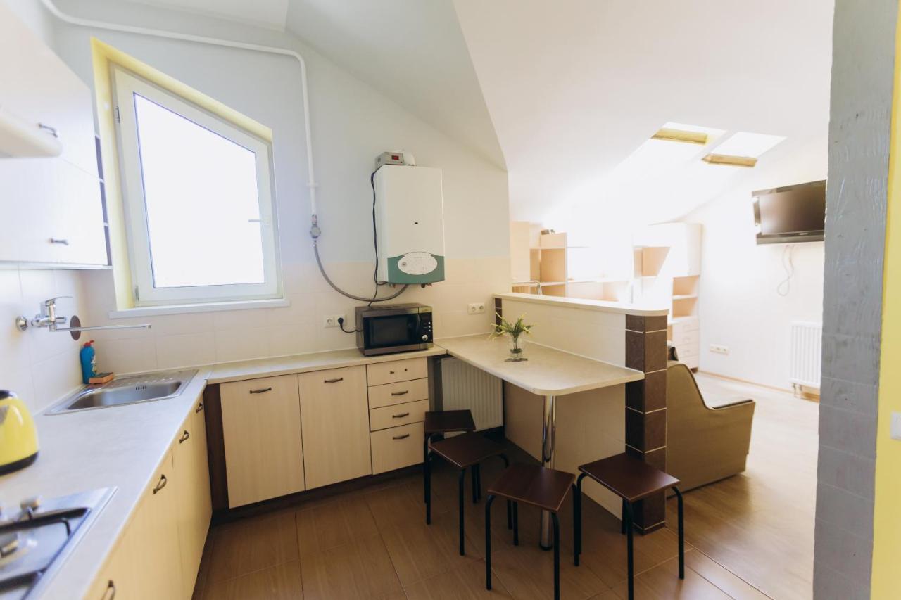 Затишні Apartments Біля Жд Вокзалу Ivano-Frankivsk Eksteriør billede