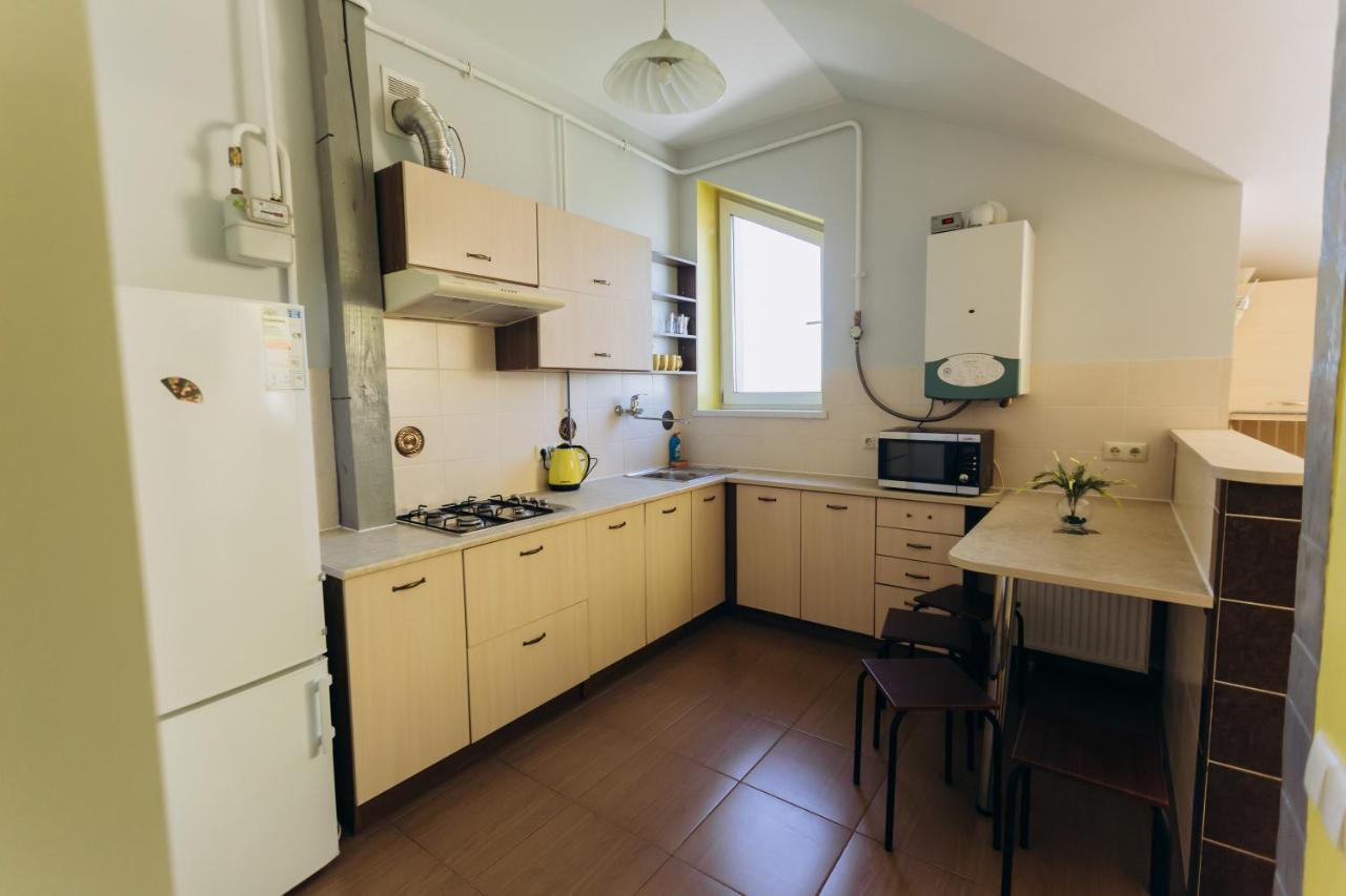 Затишні Apartments Біля Жд Вокзалу Ivano-Frankivsk Eksteriør billede